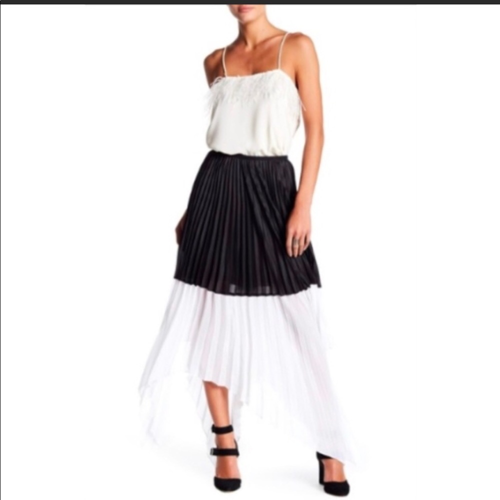 BCBG MaxAzria asymmetric skirt xs-s
